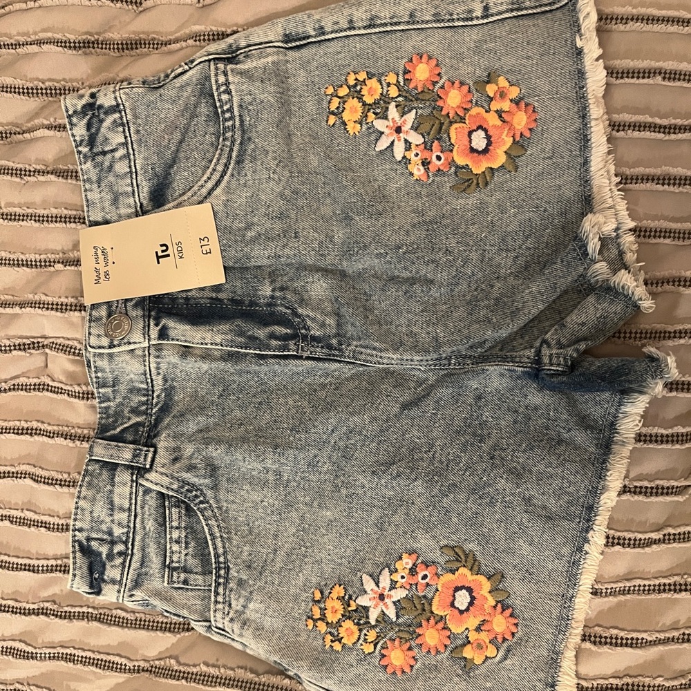 NWT Girls Floral Embroidered Denim Shorts, UK brand Tu, Size 10